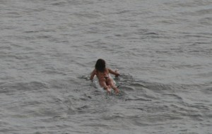 surf women surfer wellenreiten