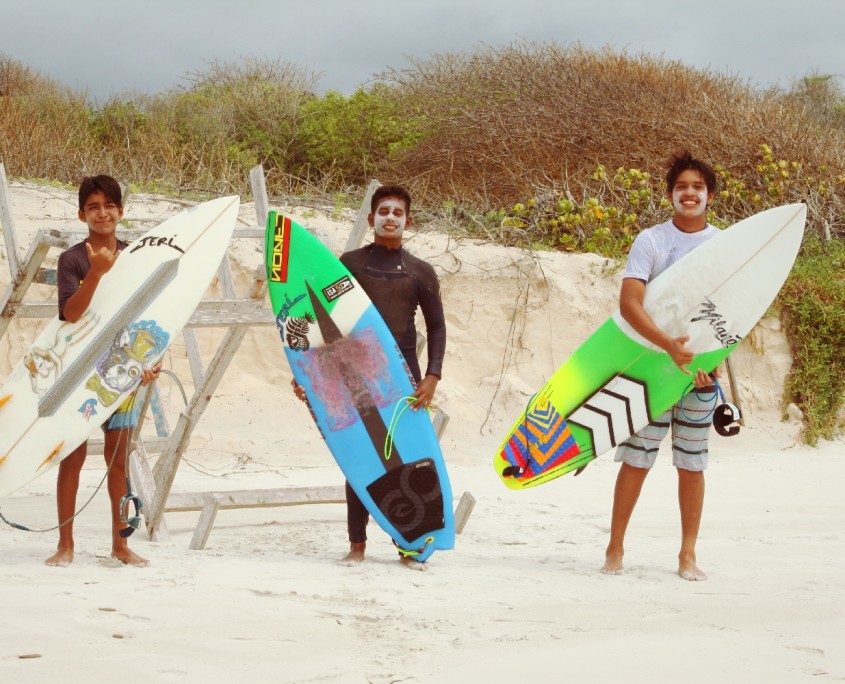 surfing galapagos