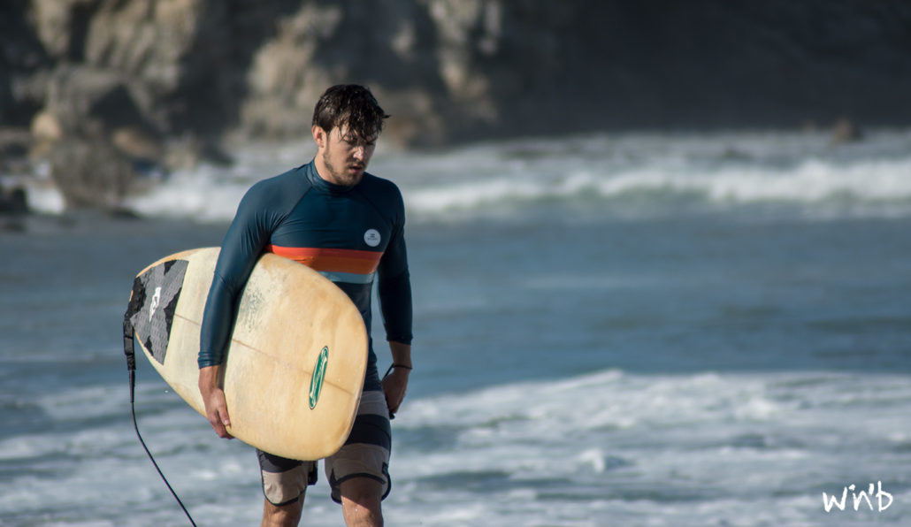 Surfing_in_Puerto_Escondido_Surfboard