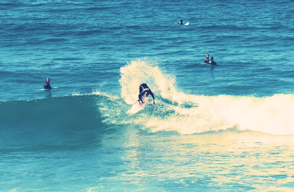 Surfen lernen in Europa - die besten Surfspots zum Wellenreiten